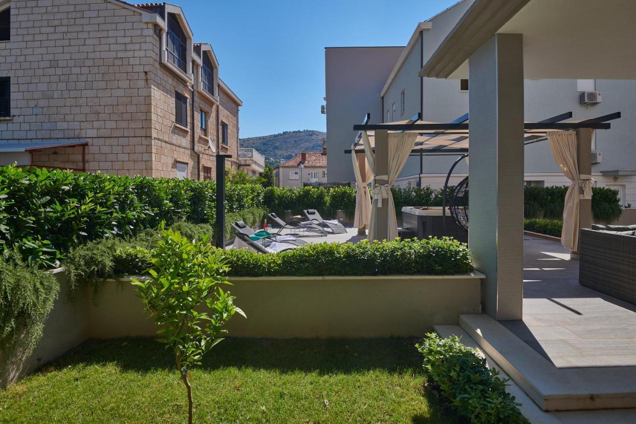 Family Apartment Dubrovnik - Private Jacuzzi Terrace, Private Parking Exterior photo